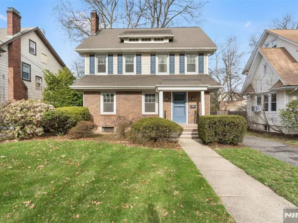 1342 Pennington Rd, Teaneck, NJ 07666