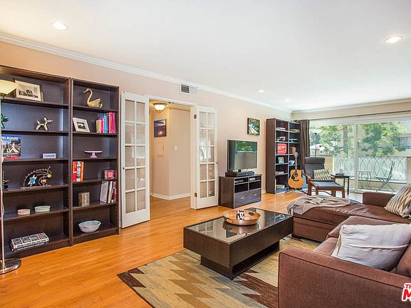 5th image of 705 Westmount Dr APT 201