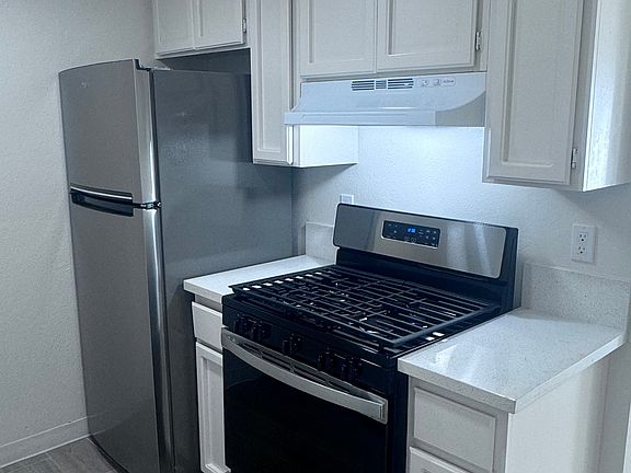 3rd image of 4144 Illinois St APT 3