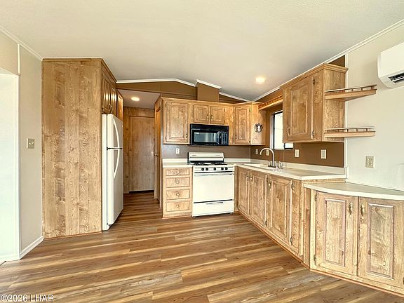 5th image of 660 W Granada Dr