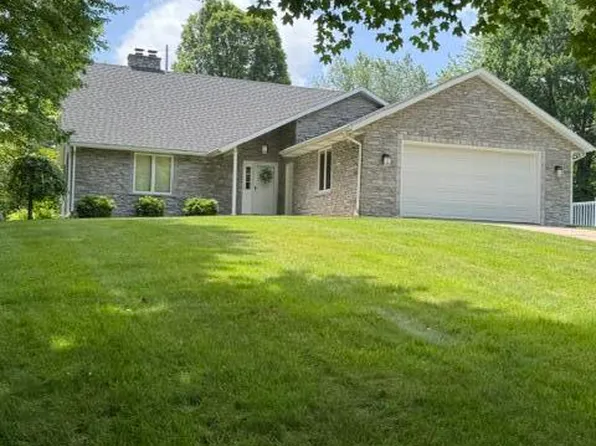 61214 S Us Highway 131, Three Rivers, MI 49093