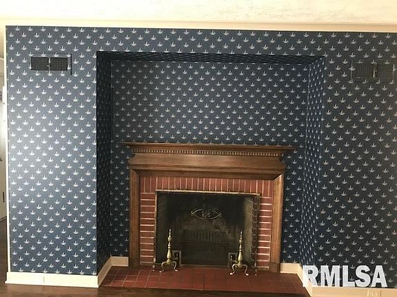 5th image of 2929 N Bigelow St