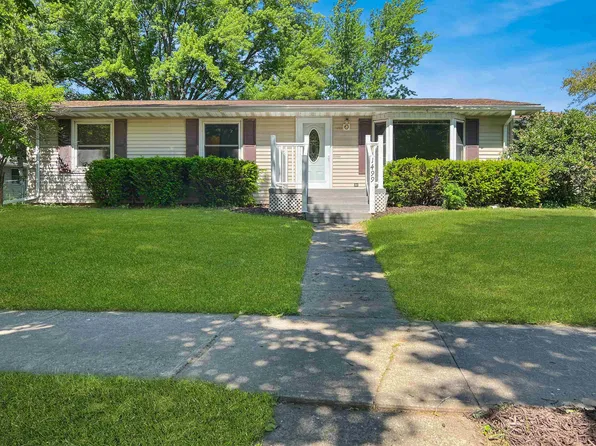1499 Hemlock Dr, Reedsburg, WI 53959