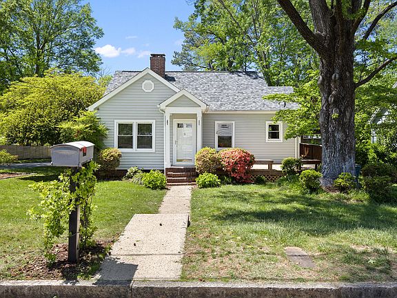 2nd image of 2801 Shenandoah Ave