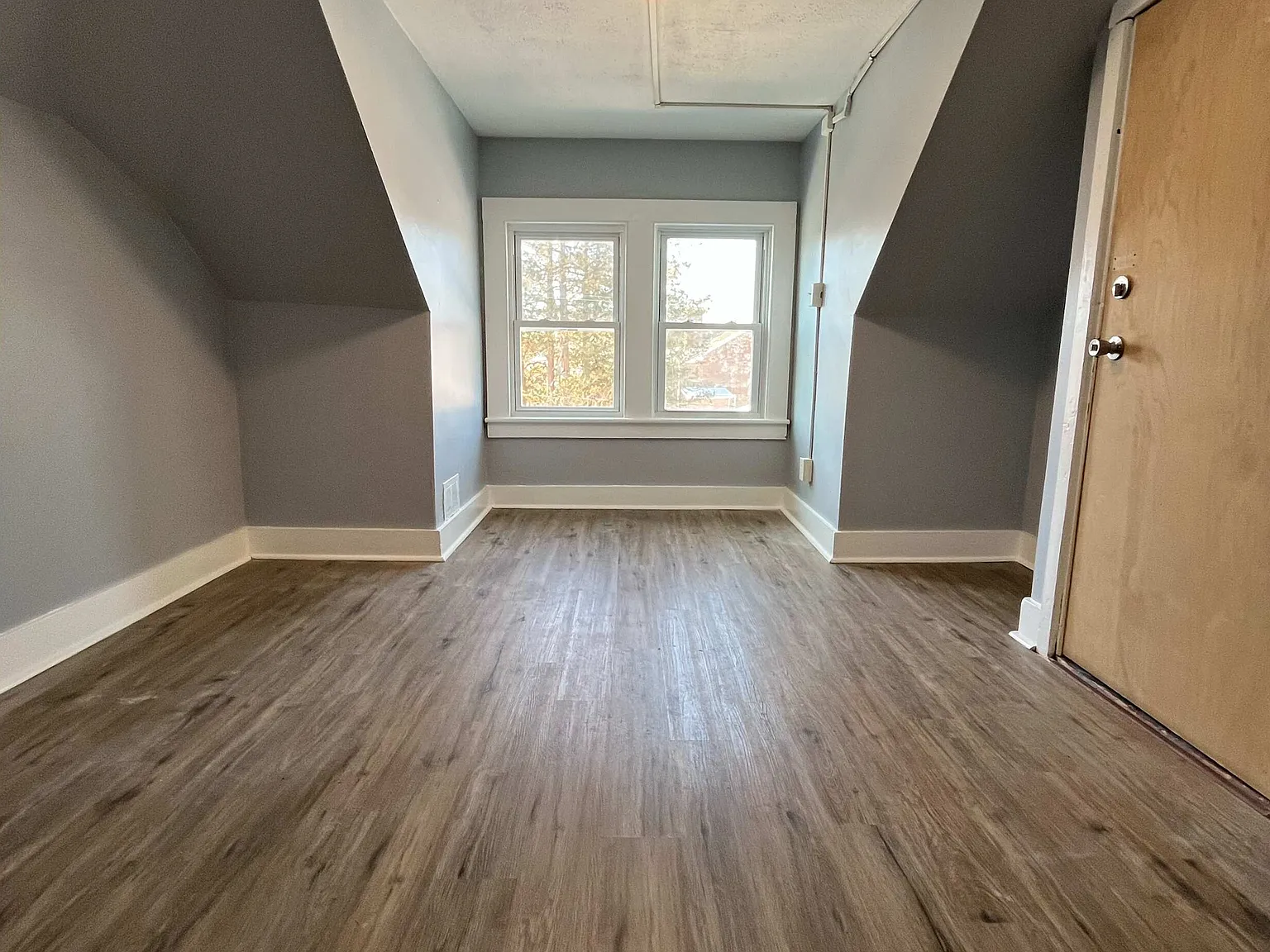 2 bed, 950 sqft, $1,450 — Photo 4