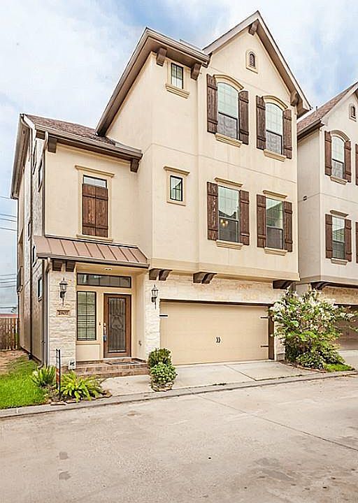 1st image of 2807 Kings Retreat Cir
