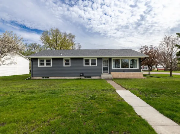 822 W Chandler St, Arlington, MN 55307