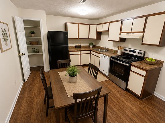 2nd image of 133 Clover Valley Cir