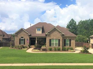 124 Forest Bend Dr, Huntsville, AL 35806