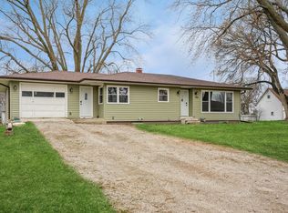 406 10th Ave, Sully, IA 50251