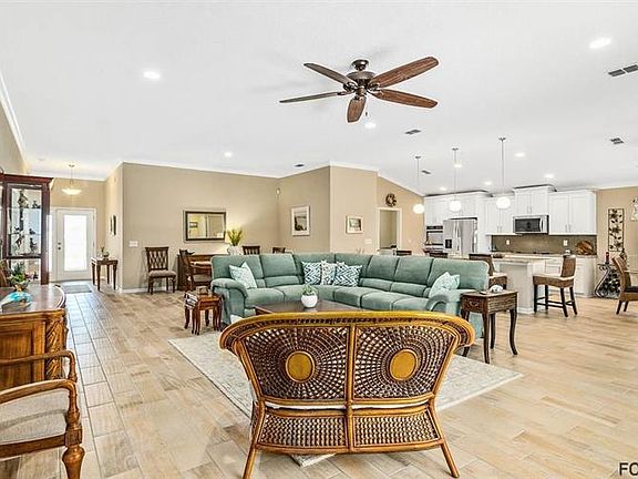 5th image of 22 Country Club Harbor Cir