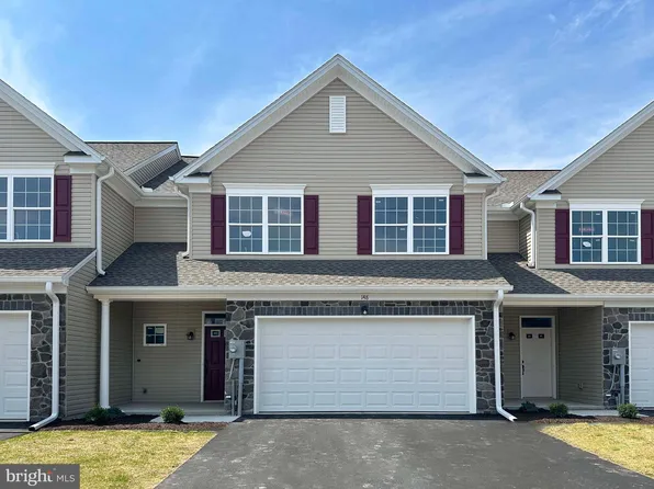 148 Batalion Ln, Gettysburg, PA 17325