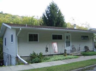 511 Ann St, Mc Gregor, IA 52157