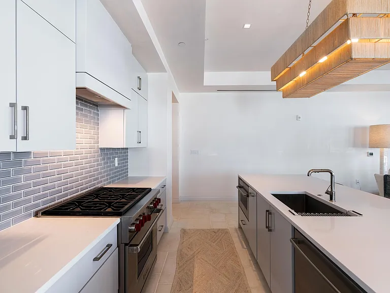 74 Governors Ct — Photo 3