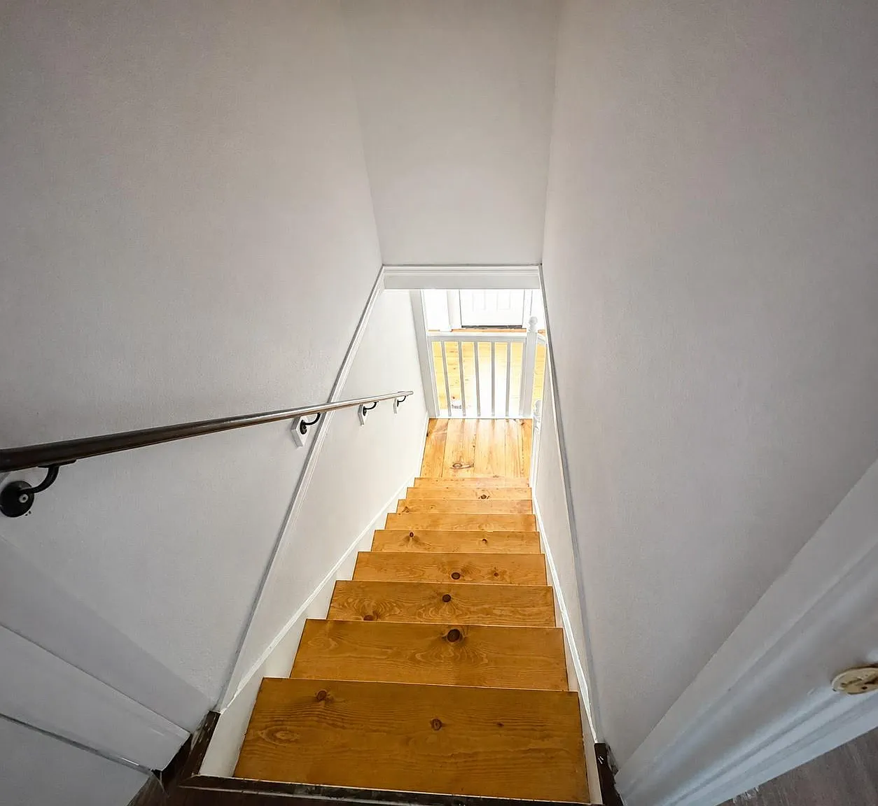 2 bed, 1.0 bath, 1510 sqft, $1,400 — Photo 4