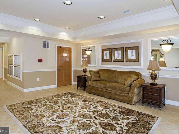 4th image of 5801 Clipper Ln Unit 205