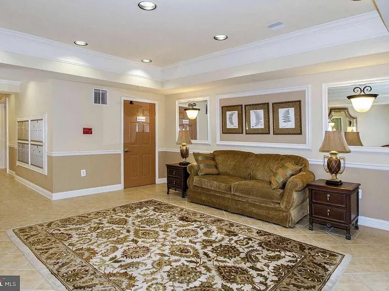 5801 Clipper Ct #205 — Photo 4