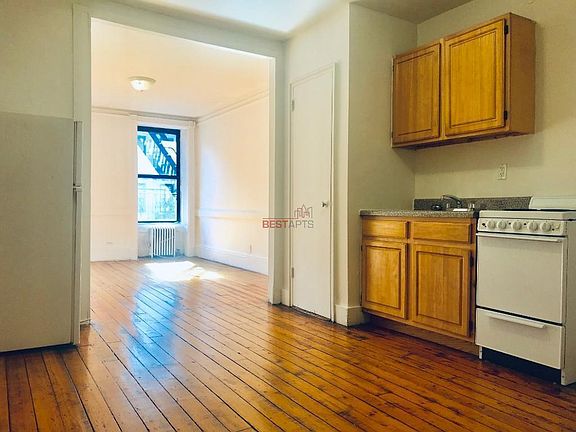 2nd image of 65 Saint Marks Pl APT 12A