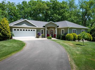 2090 Yahara Dr, Stoughton, WI 53589