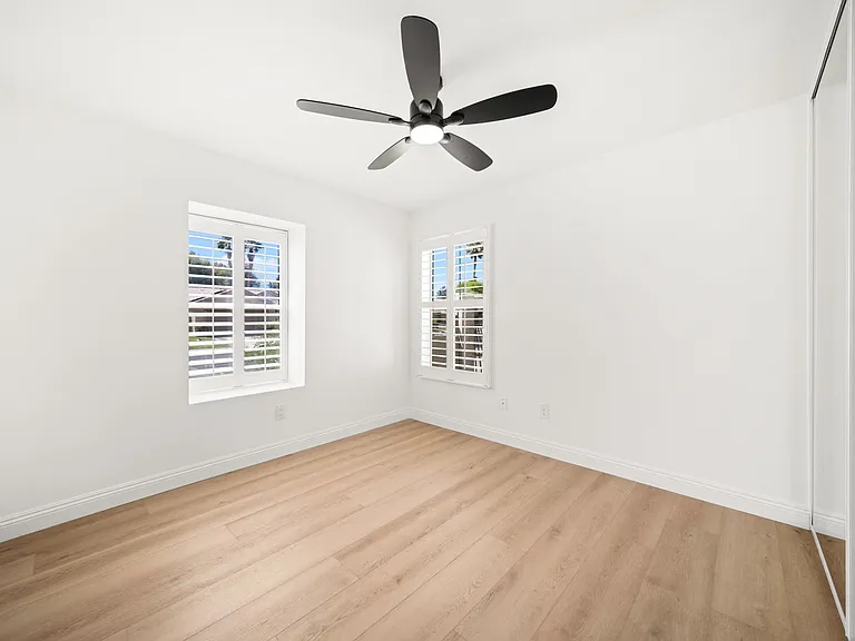 37762 Drexell Dr — Photo 19
