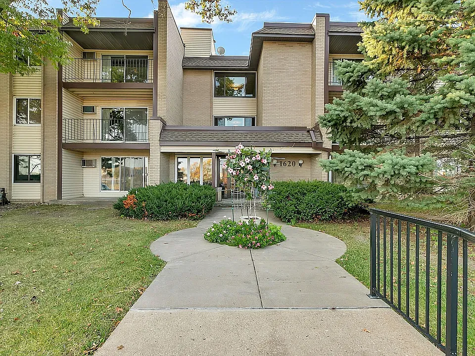 1620 Highway 36 W #305