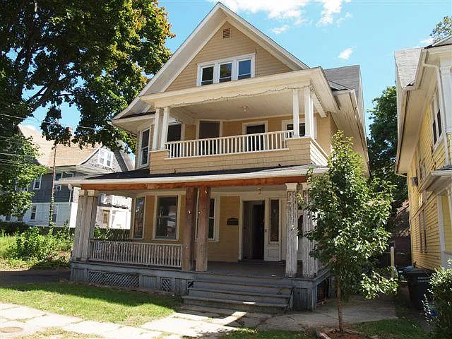 3 bed, 1200 sqft, $1,875 — Photo 3