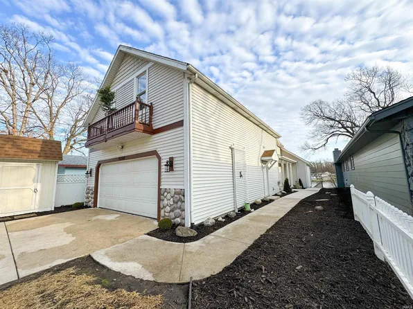 10368 Jefferson Rd, Osceola, IN 46561