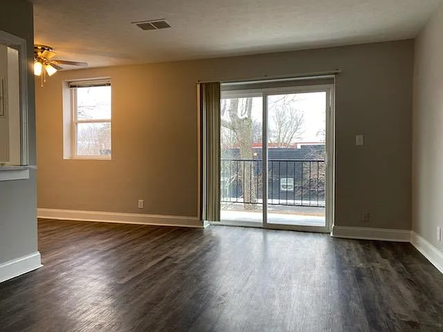 The Charlotte Apartments — Photo 15