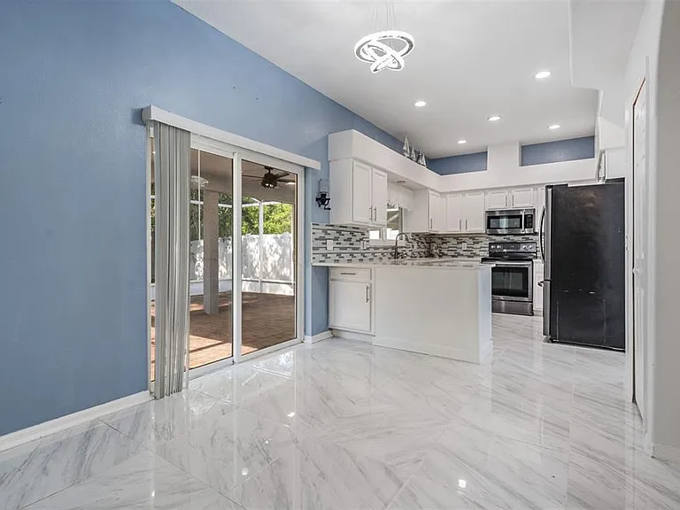 380 Rosalind Ln — Photo 13