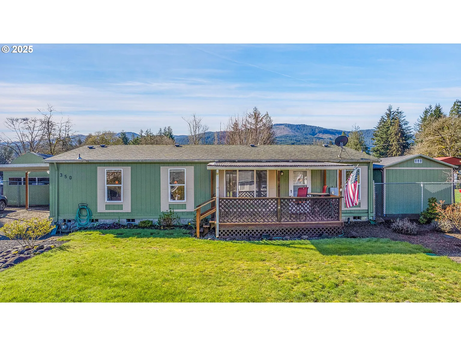 350 SE Ivy St photo 1