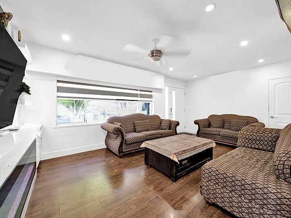 4th image of 10231 Semiahmoo Rd