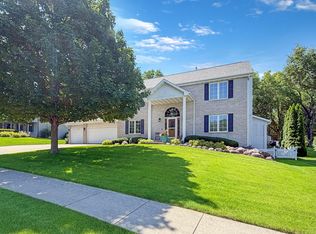 3005 Countryside Ln, Freeport, IL 61032