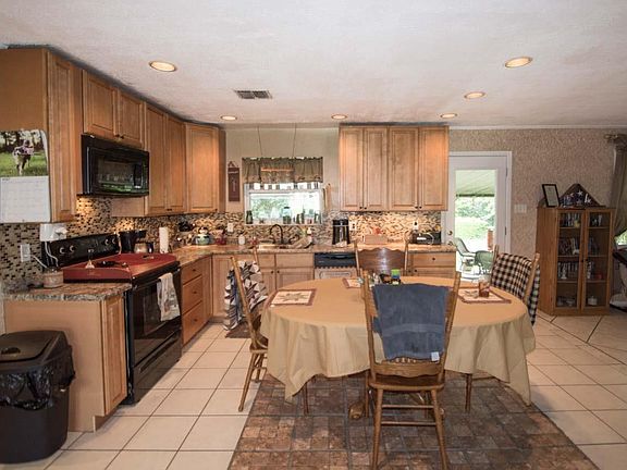 4th image of 13 Campbellton Ln