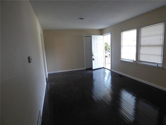 3rd image of 1927 Glenhaven St