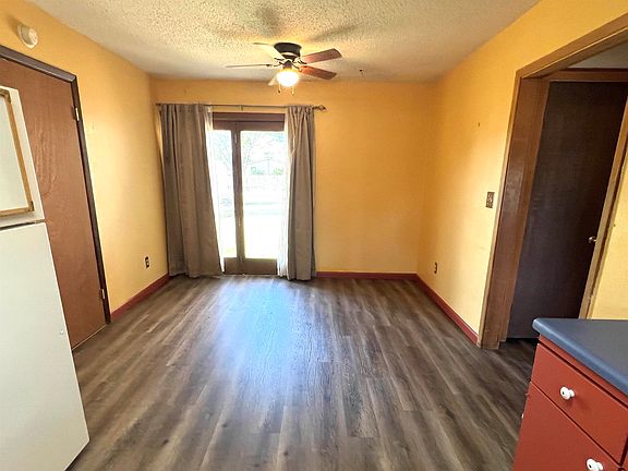 4th image of 238 Circle Dr