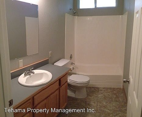 2nd image of 425 H St