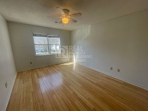 5th image of 4324H Edith Ln