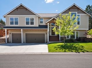 2447 SW Valleyview Dr, Redmond, OR 97756