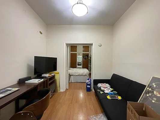 Rented by Compass | media 23