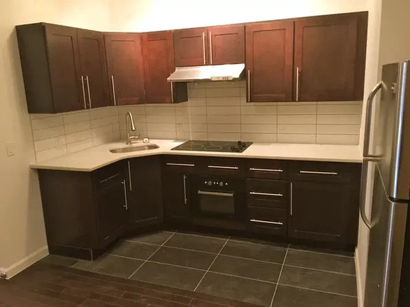 194 Howard Avenue image 6 of 20