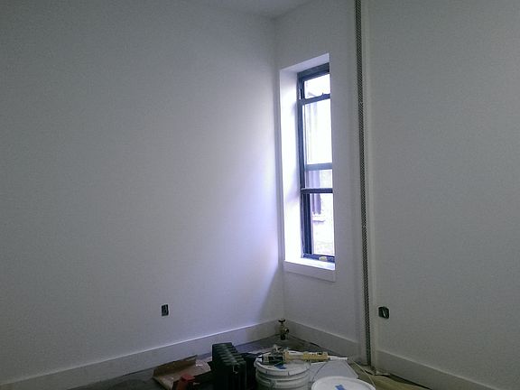 2nd image of 577 E 22nd St #C11