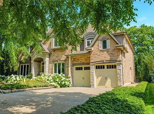 143 Lake St #5, Grimsby, ON L3M4M6