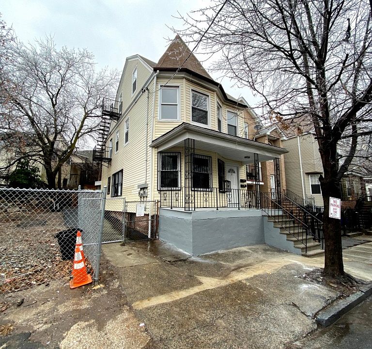 1st image of 18 N 6th St