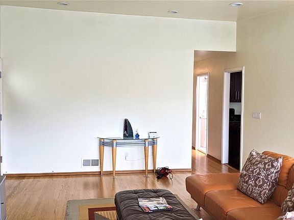 3rd image of 283 Dalewood Way