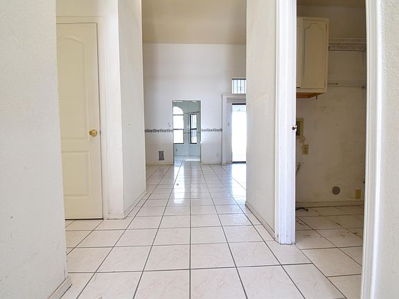 2nd image of 633 Dorsey Dr