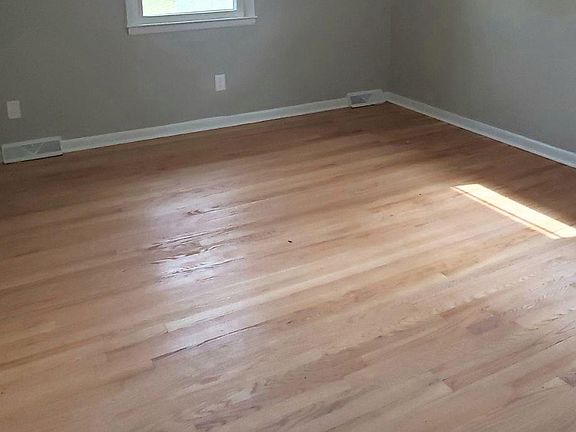 4th image of 662 Linda Ave
