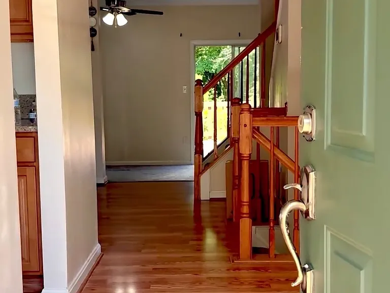 6732 Jenny Leigh Ct — Photo 2