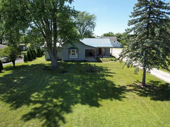 812 S Main St, Monticello, IN 47960