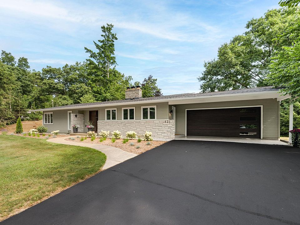 1st image of 121 S Lake Doster Dr