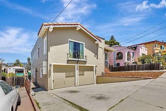 2nd image of 2948 Bona St #2